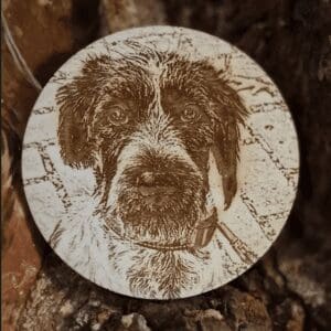 Gegraveerde foto op houten schijf