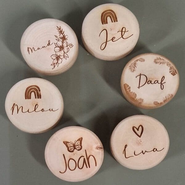 Houten tandendoosje met naam en afbeelding